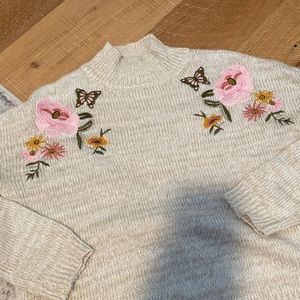 Flower and butterfly sweater! Turtleneck, tan, great condition